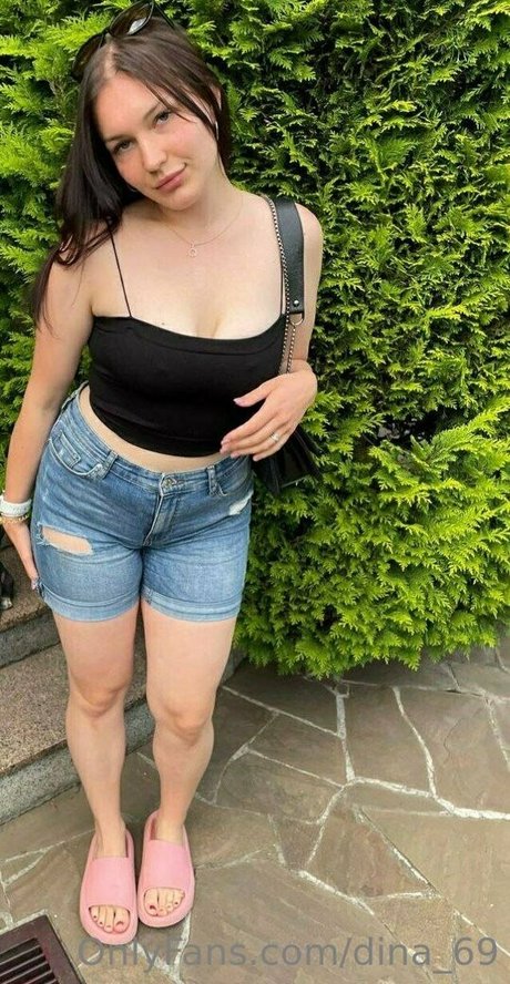 dina 69 nudes model picture