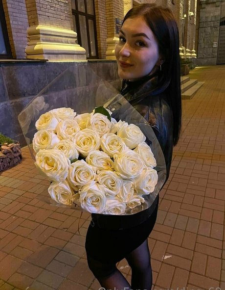 dina 69 nude actress img