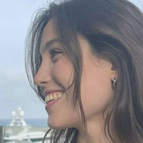 Madeline Argy model free image