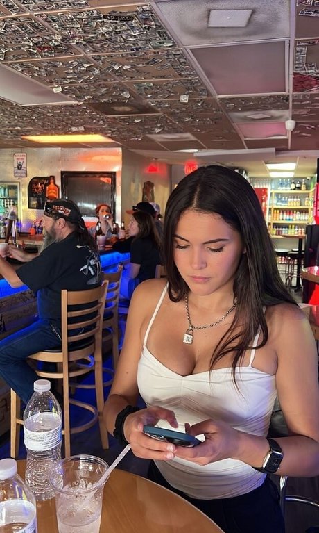 Fuckella free actress gallery