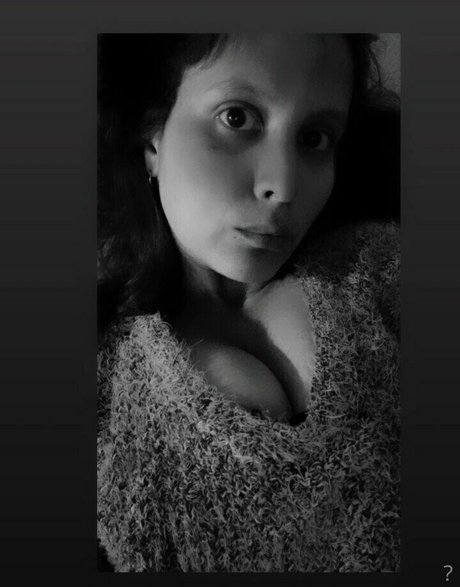 ladama22 model hd images