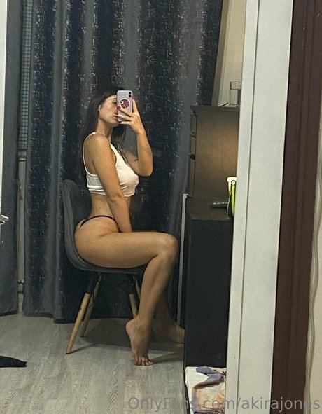 akirajones beautiful model pics