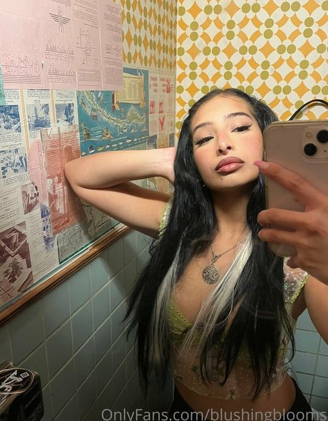 blushingblooms hot actress image