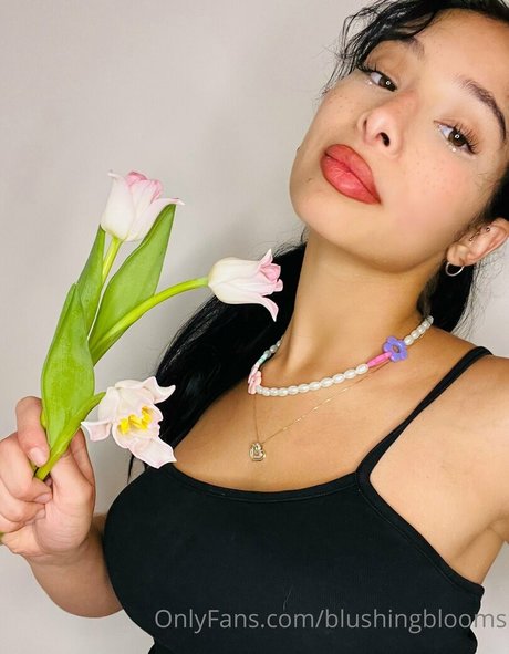 blushingblooms pornographic model pictures