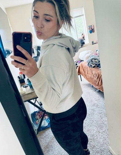 clever belle5 sex star picture