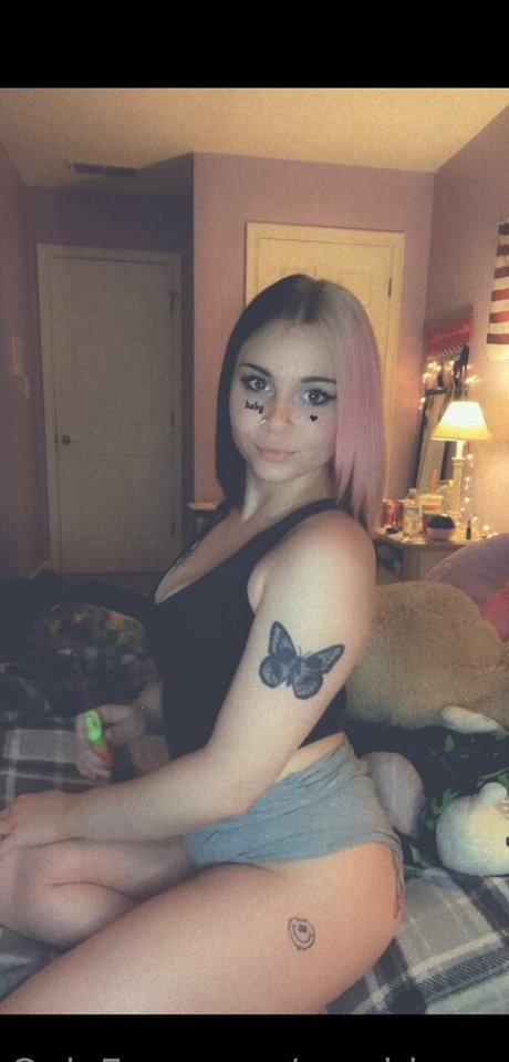 cambbyyy art model gallery