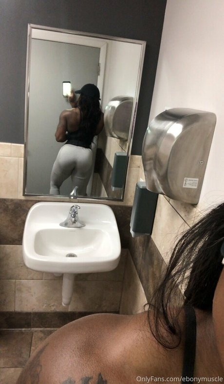 ebonymuscle erotic model galleries