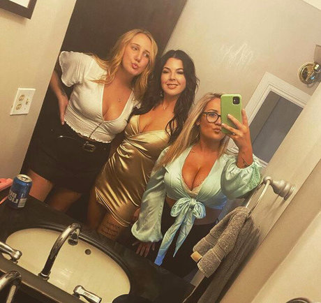 Lilly Alcorn model porn images