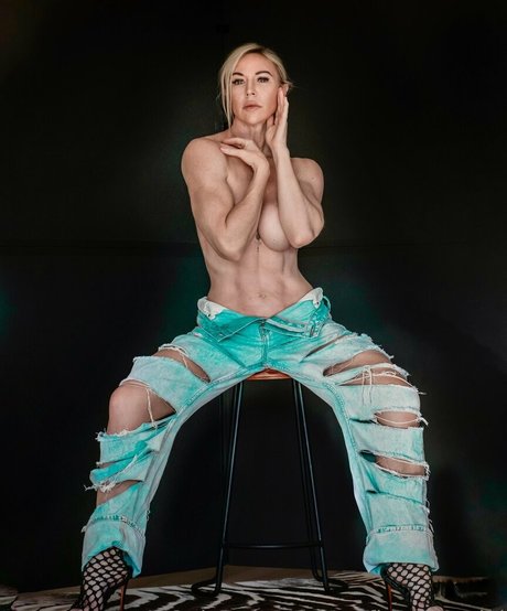 artfiguremodel porn star image