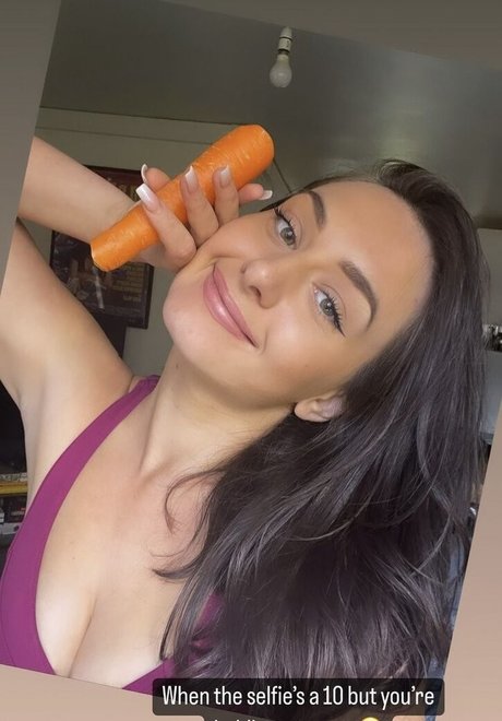 Brittany Carter star art photo