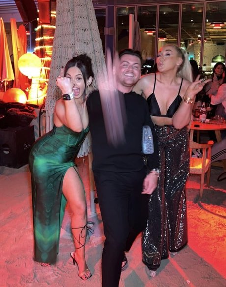 xxx onlyfans naked image