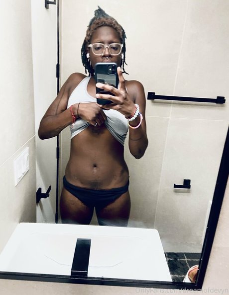 dreamofdevyn nudes actress photos