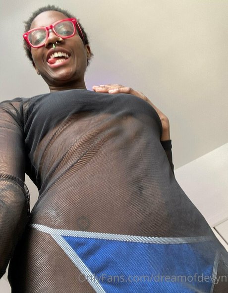 dreamofdevyn pornstar nudes photos
