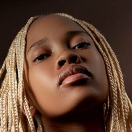 Azanian doll beautiful actress img