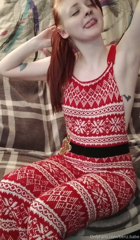 benz babe model nude pictures