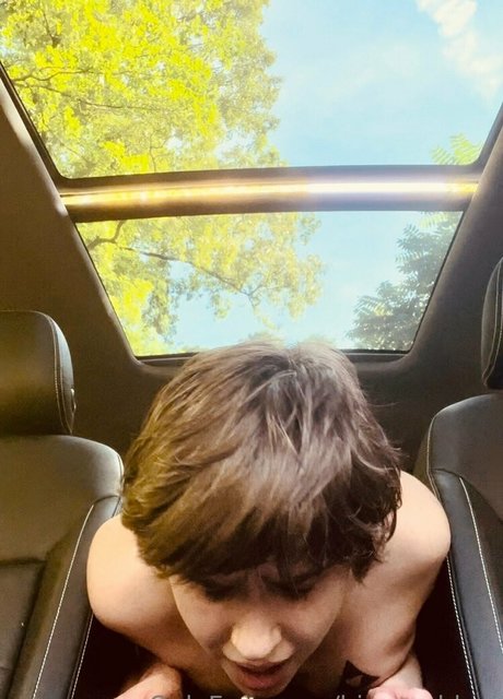 binxanddesi nudes model img