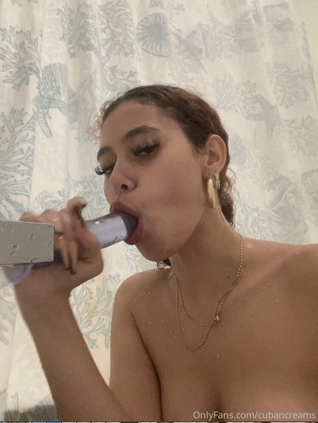 mollycreamss perfect pornstar images