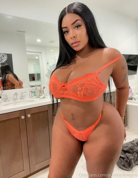 aundreanarene hot model img