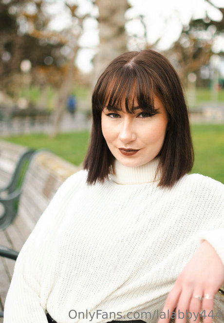 lalabby444 beautiful model picture