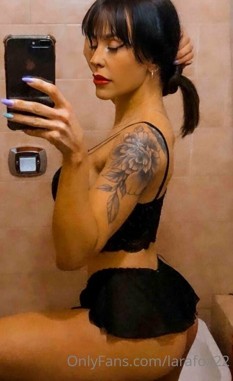larafox22 pornstar nude archive