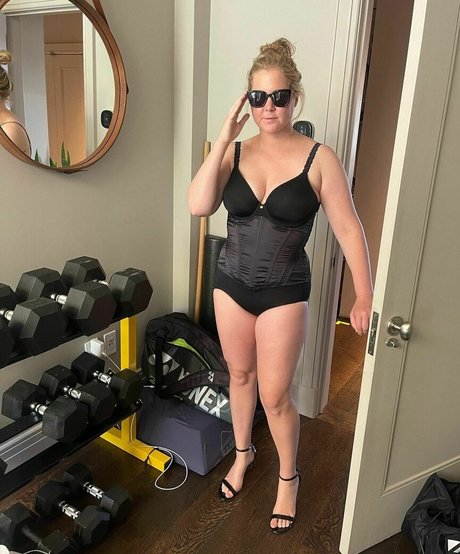 Amy Schumer star sexy picture
