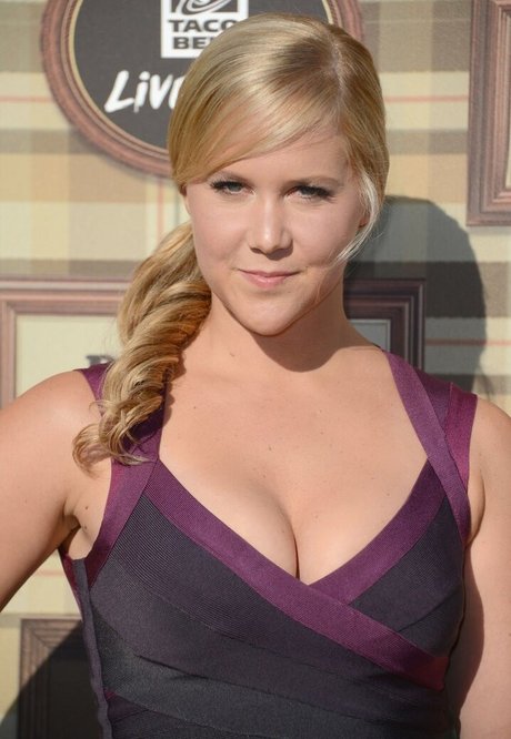 Amy Schumer sexy model pictures