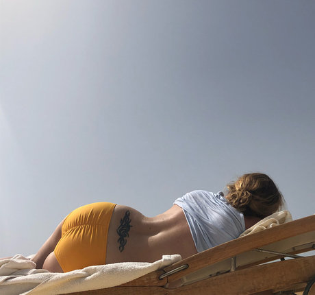 Amy Schumer perfect model image