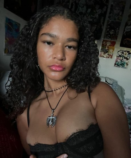 juliaalovesyou hd pornstar photo