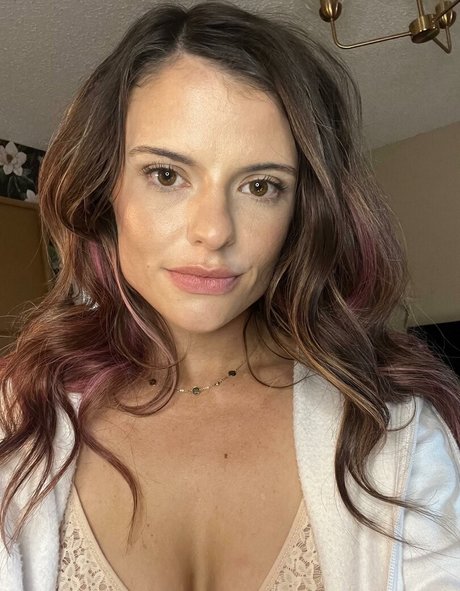 casual lies perfect actress image