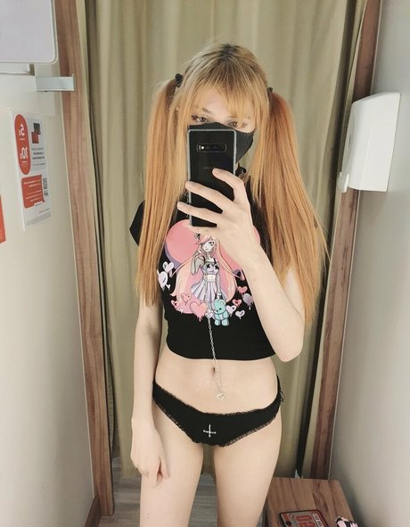 nymphetty model xxx pictures