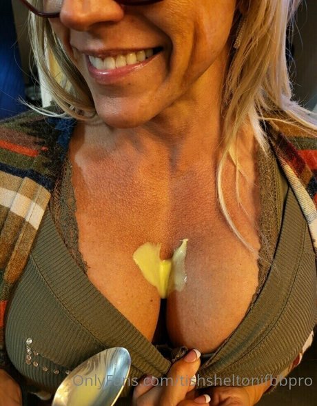 tishsheltonifbbpro star nice pictures