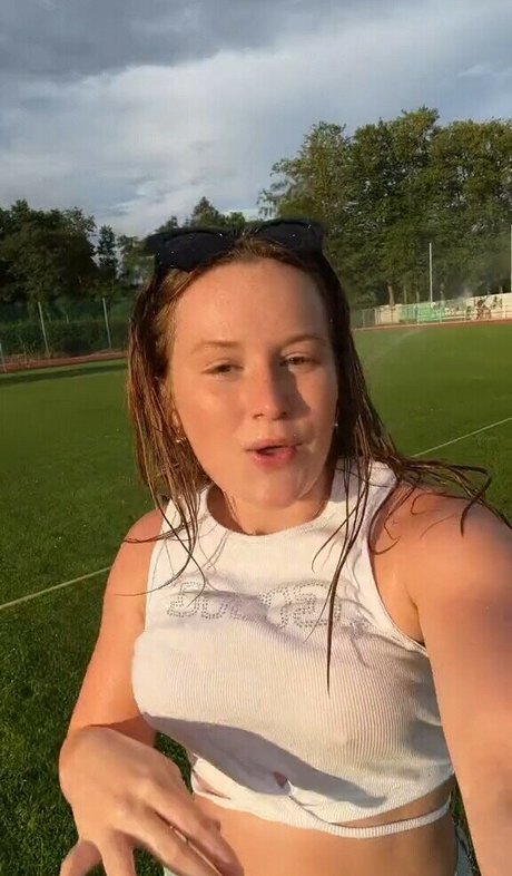 Kaja Mood exclusive actress images