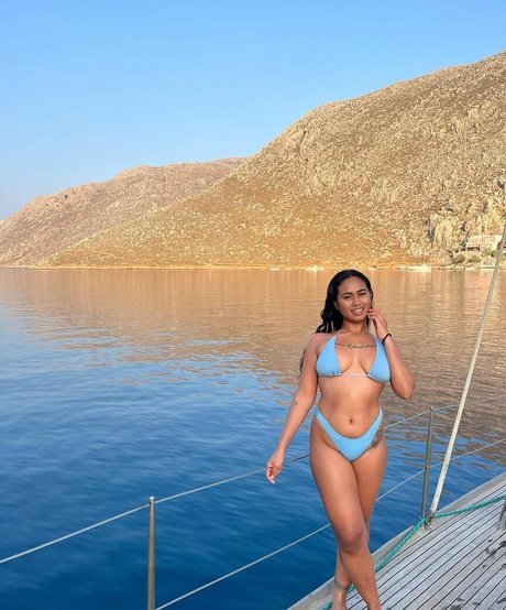 Indian Exhibition model free pic