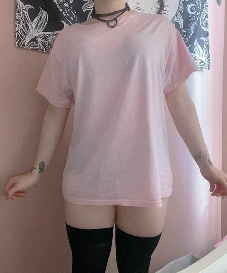 Sudemwah naked pornstar gallery