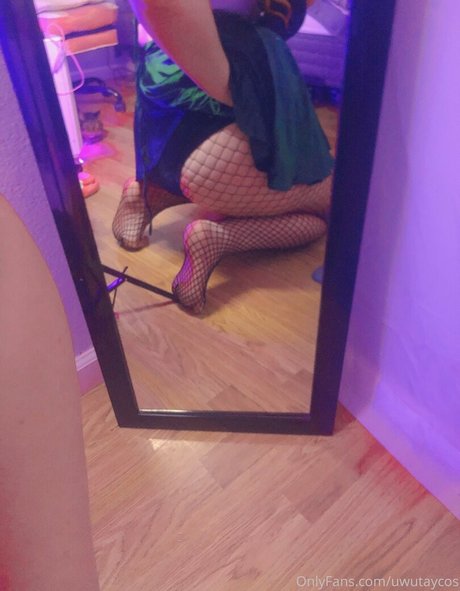 uwutaycos xxx model pics