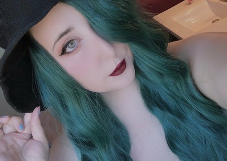 uwutaycos nice actress photos