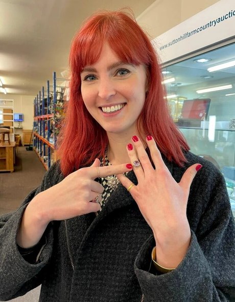 Izzie Balmer best model pic