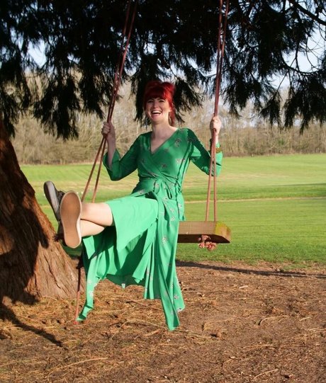 Izzie Balmer naked star img