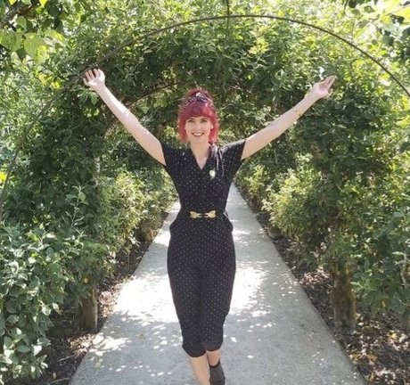 Izzie Balmer model perfect pic