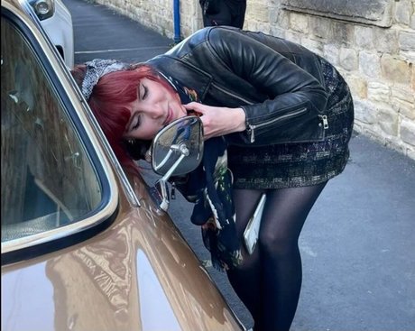 Izzie Balmer pretty star pictures