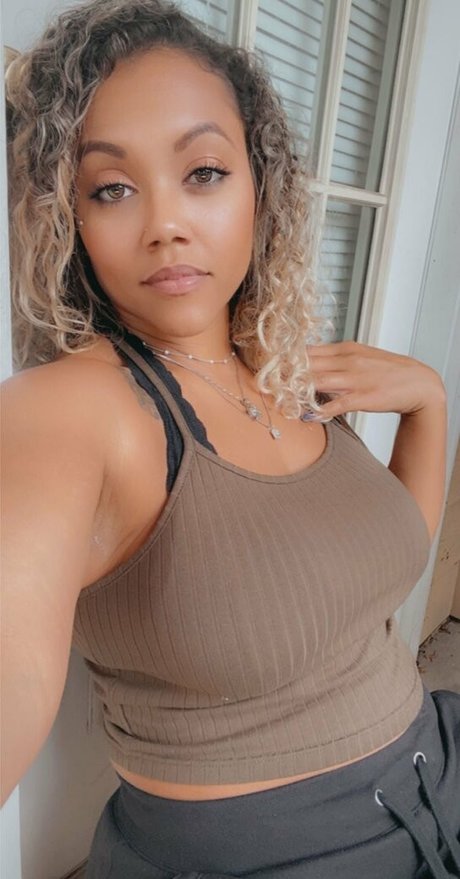 nickole1022 naked pornstar picture