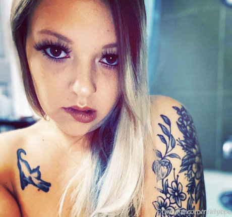 badiezbbw92 star erotic pic