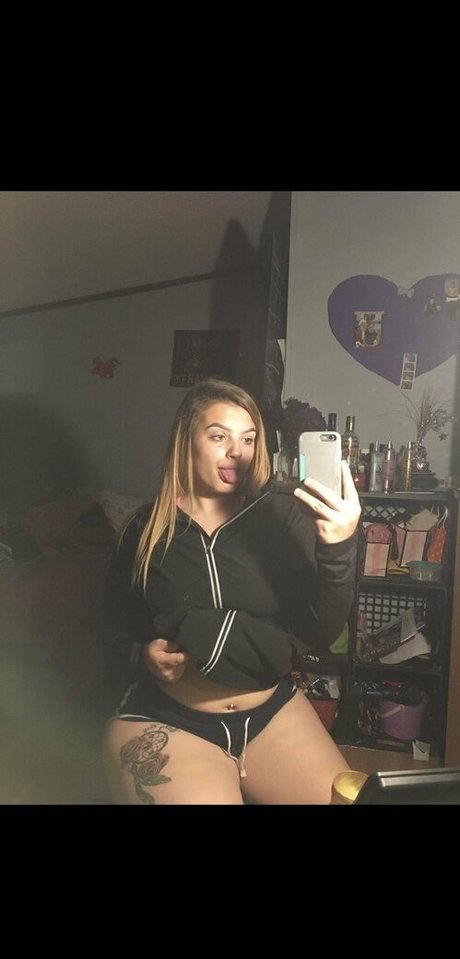 realginawaters naked star photos