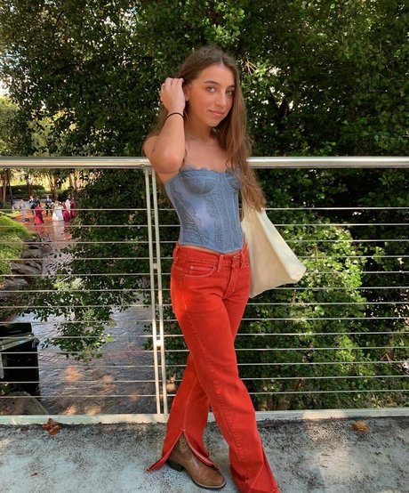 Ellie Dobleske sex actress picture