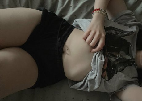 MothGardener sexy model pic