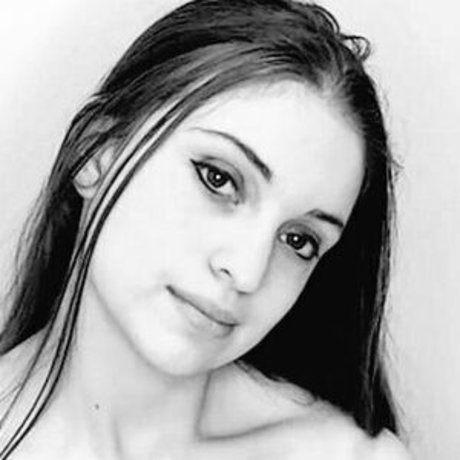 itsmintsalad exclusive model photo