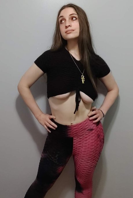 itsmintsalad best model pictures