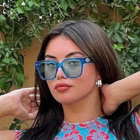 Millie Hannah naked actress pics