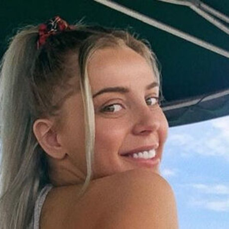 Violet Benson star beautiful image