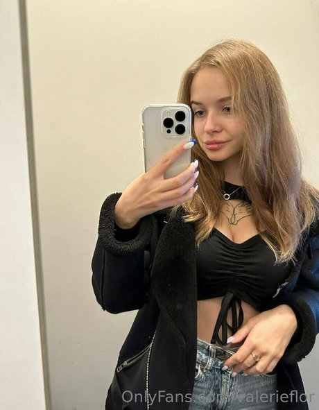 valerieflor star nudes images